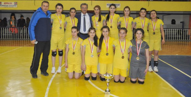 SARI MELEKLER ŞAMPİYON