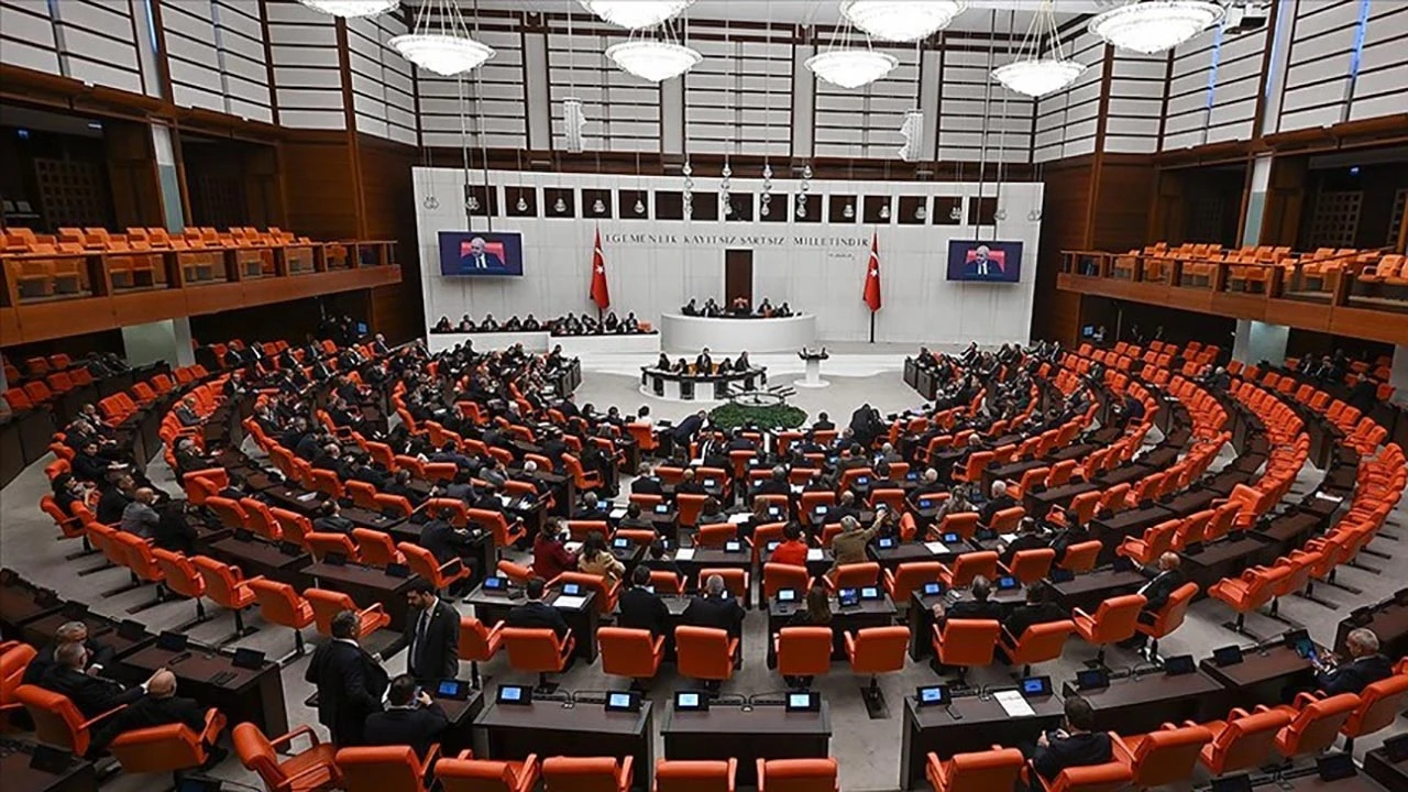 TBMM 'Sigorta' Gündemiyle Mesaiye Başlıyor 