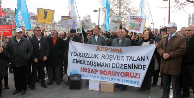 AK Parti Suçu Cemaate Attı
