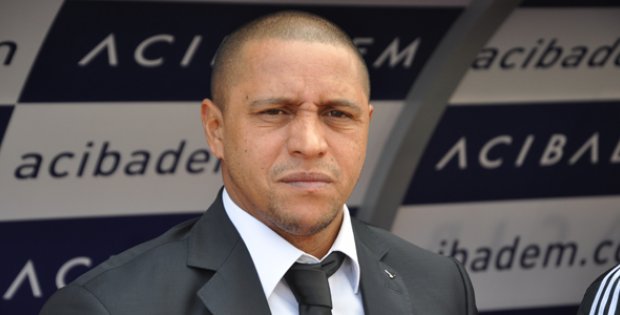 Roberto Carlos İstifa Etti