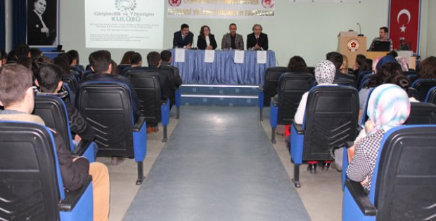 İnsan Kaynakları Önemi Hakkında Konferans Düzenlendi