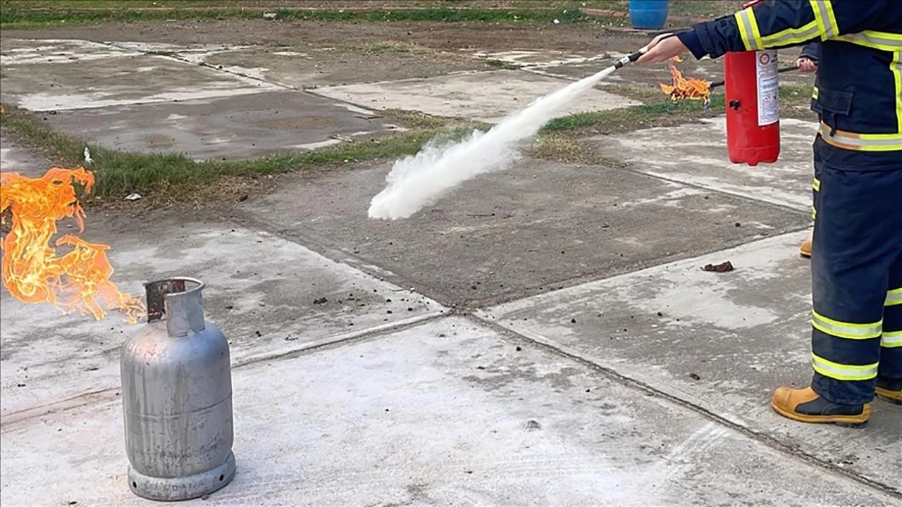 Bakanlıktan Yangın Tüpünde 'Fahiş Fiyat'ı Bildirin Çağrısı 