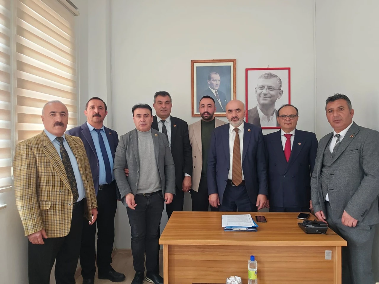 'İsimleri AK Parti İlçe Başkanları Belirliyor, Reddediyoruz' Diyerek Meclis'i Terk Ettiler!