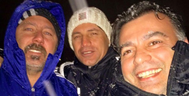Sergen Yalçın ve Ekibinden Kar Selfiesi