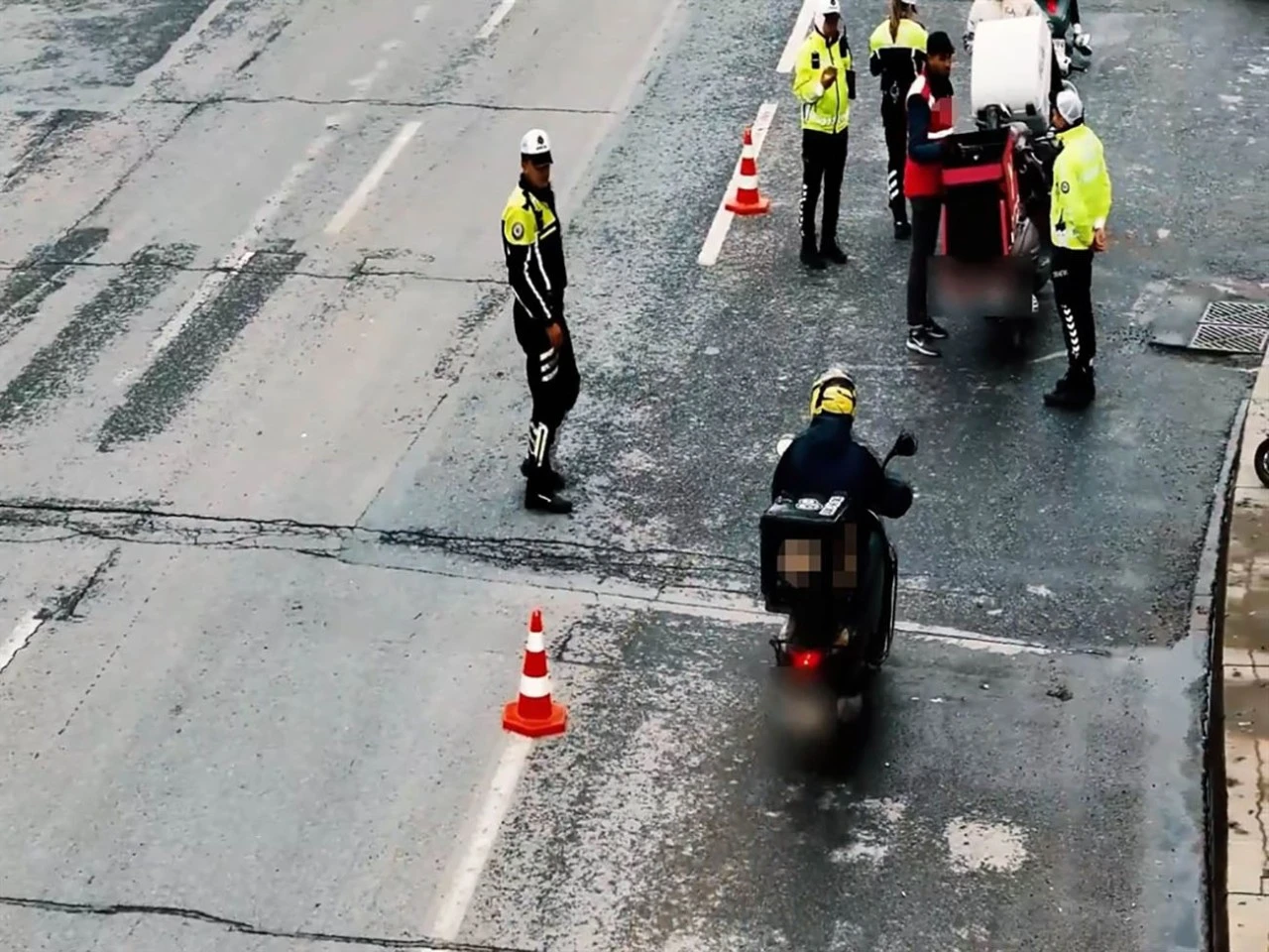 Motosiklet Sürücülerine Ceza Yağdı! 