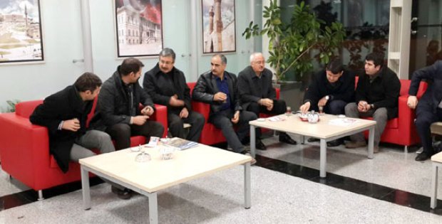 Umre İçin Kutsal Topraklara Gittiler