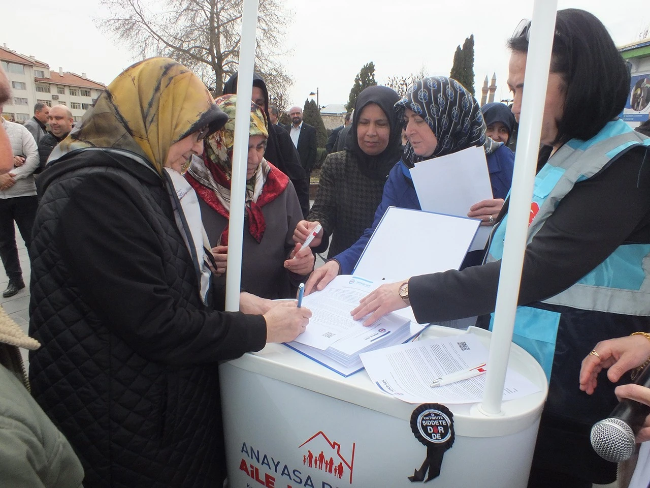 Sivas'ta imza kampanyası başlatıldı 