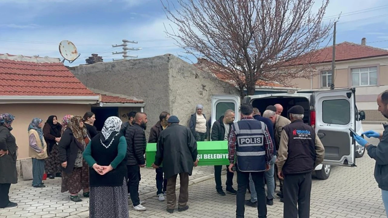 Oğlunu evde ölü buldu, olay şüpheli bulundu