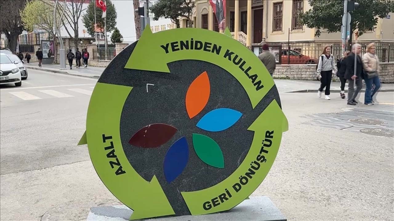 Sıfır Atık Meyvelerini Veriyor