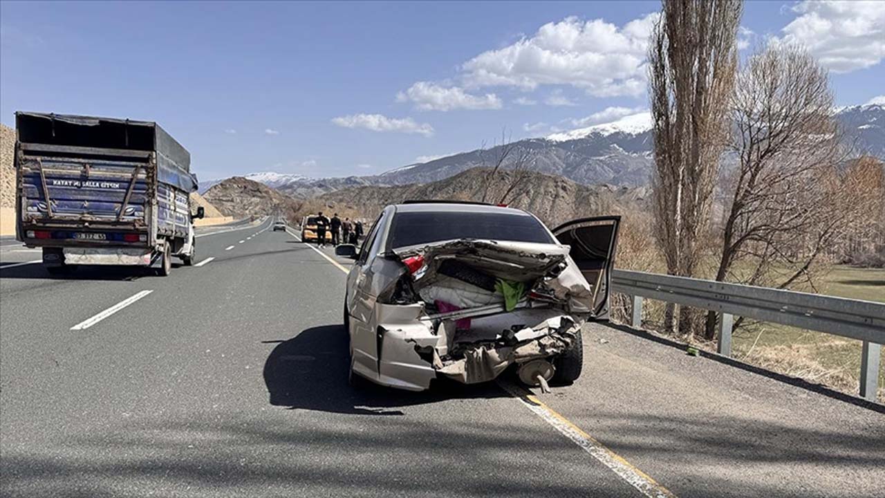 Arife Günü Trafik Kazalarında 1219 Kişi Yaralandı, 5 Kişi Öldü
