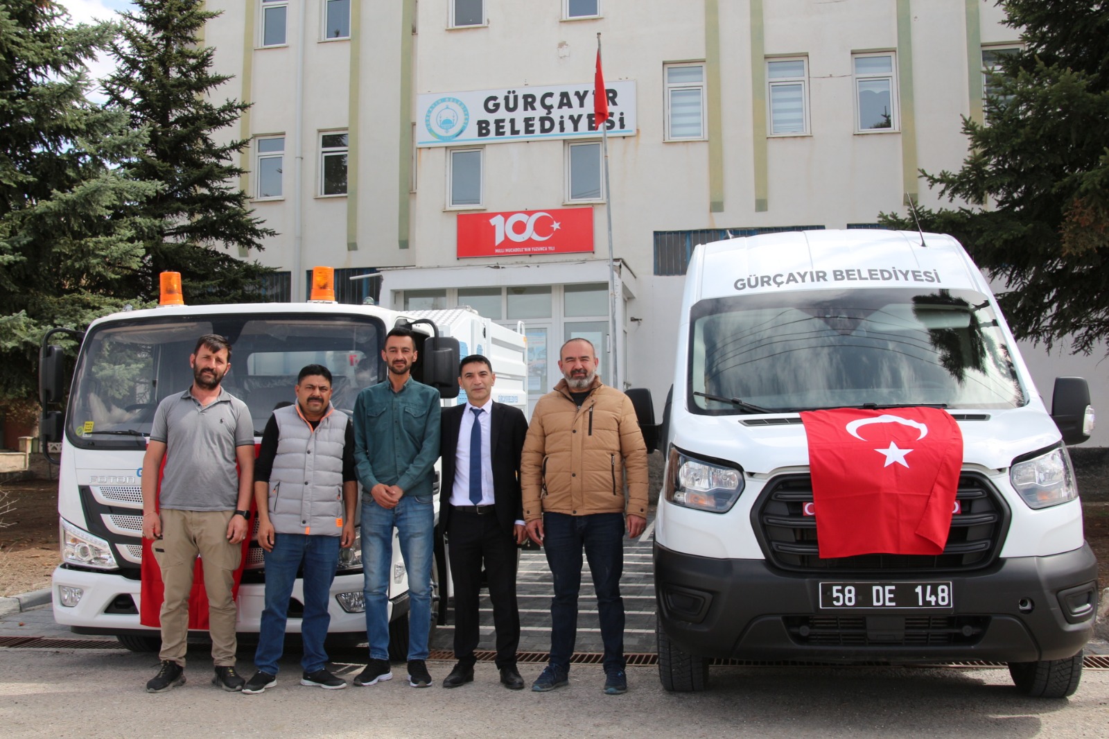 Belediye'ye Araç Hibe Edildi