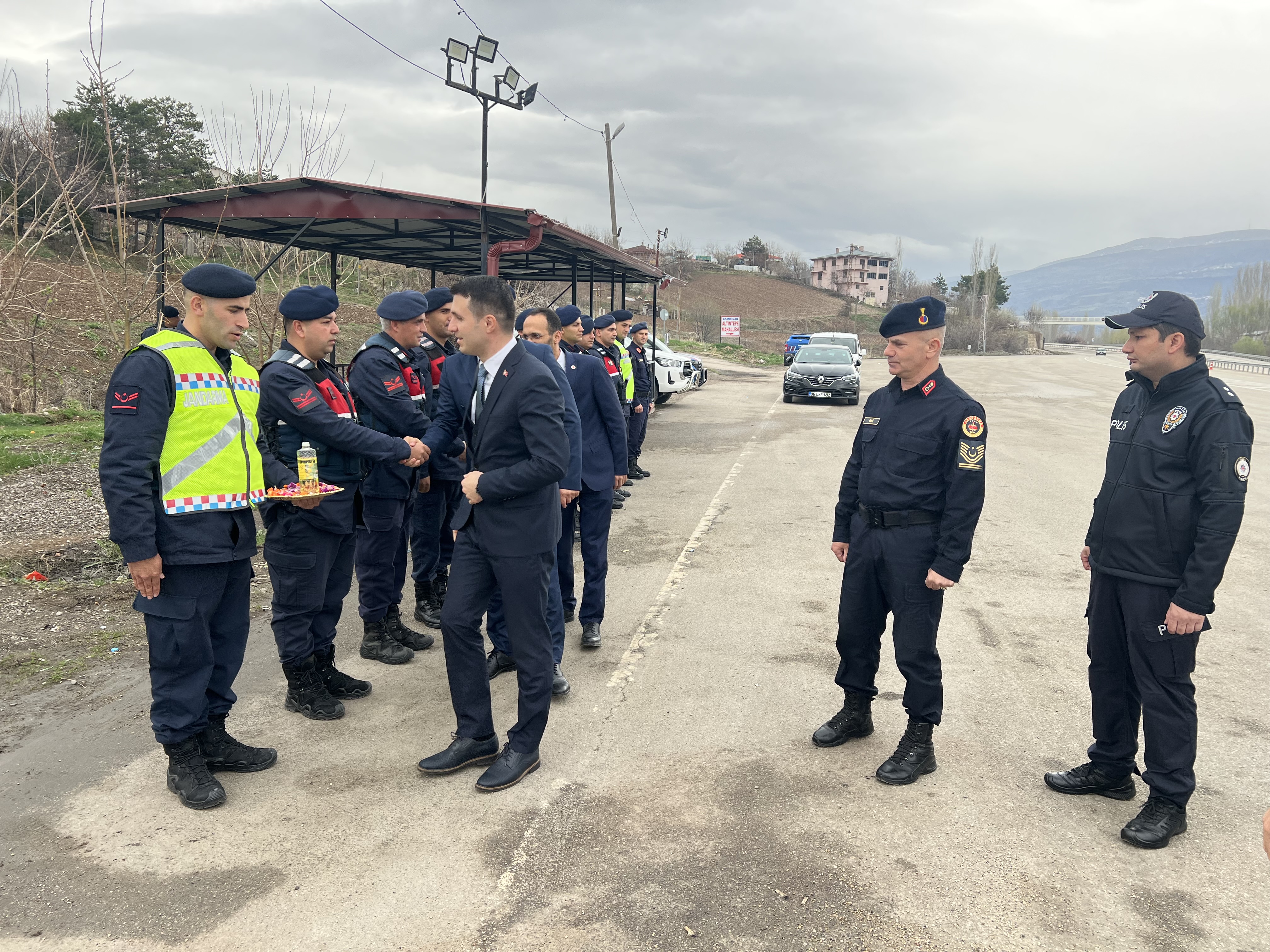 Akıncılar Bayramlaştı