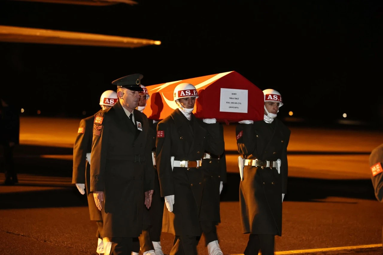 Şehit Nihat İrgi'nin Naaşı Sivas'a Getirildi