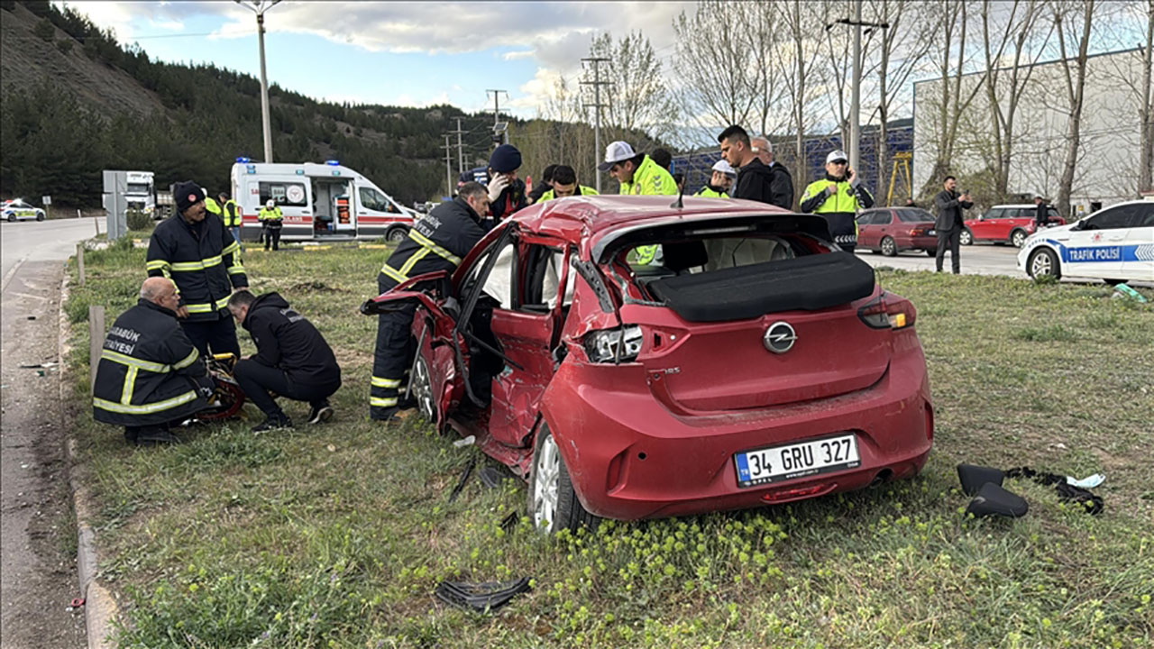 Yerlikaya: Yollar bizleri kavuşturmak için var, ayırmak için değil