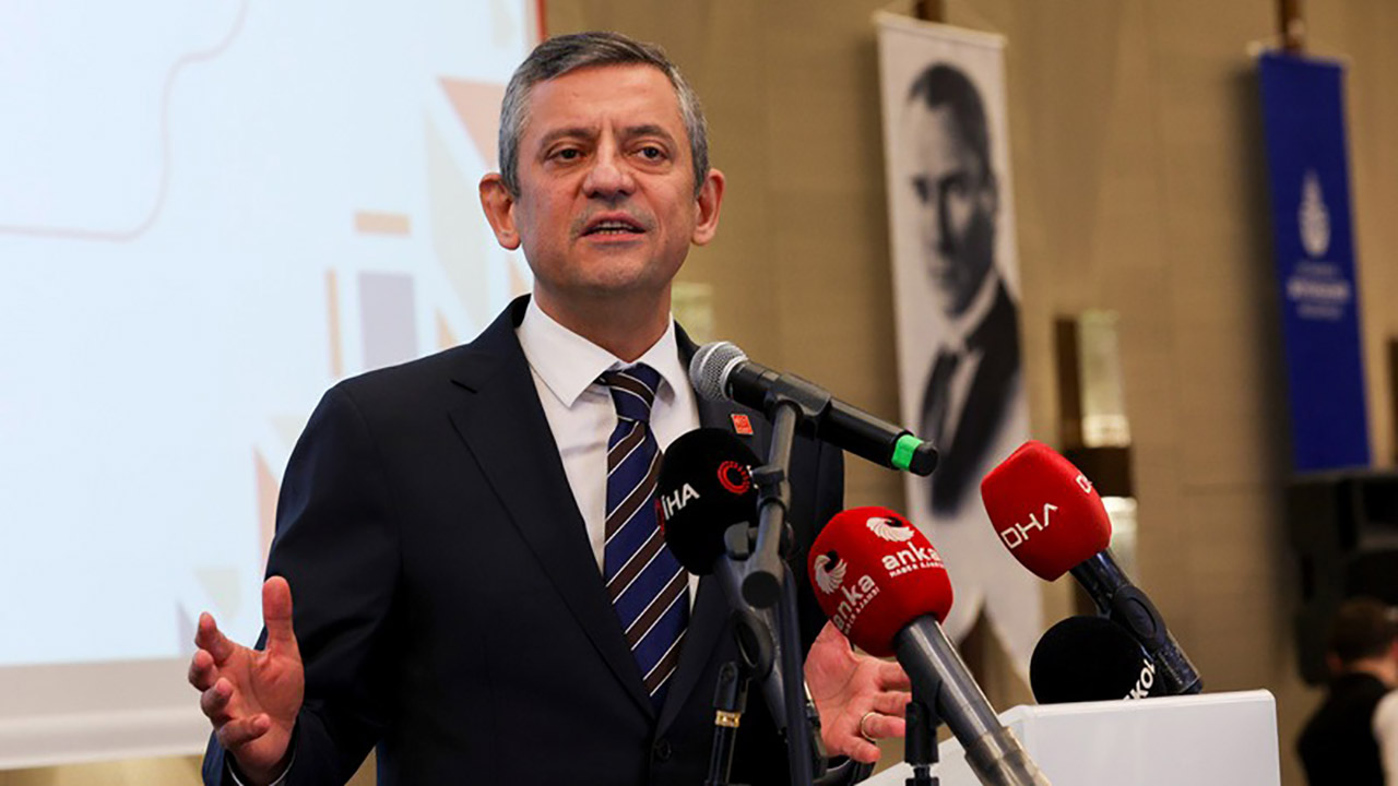 Özel, CHP’nin Olağanüstü Kurultayında Tek Aday Kaldı