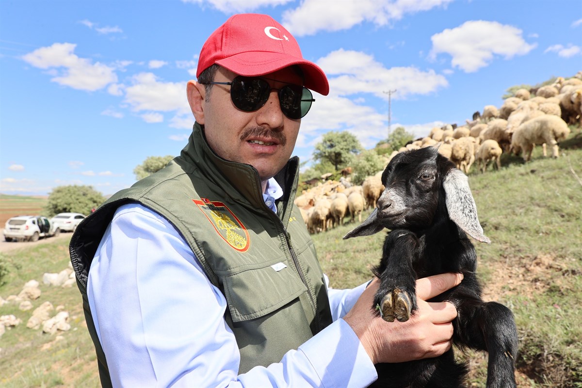 Yavuz Ağıralioğlu, Muhsin Yazıcıoğlu Anı Evi’ni gezdi