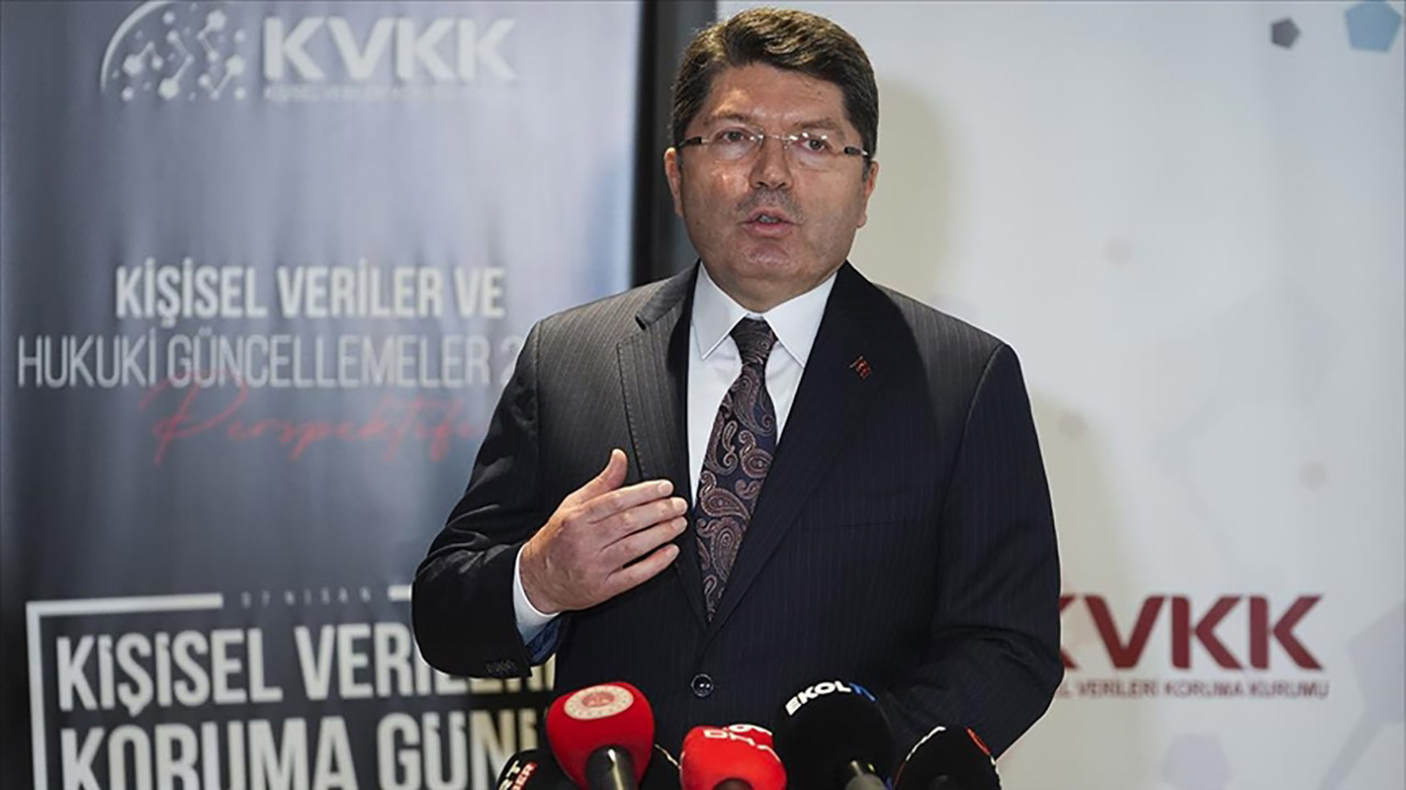 Tunç'tan Özel'e: Hadsizlik