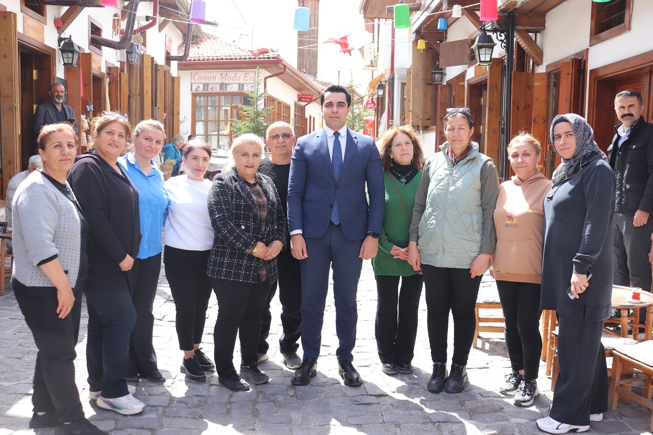 Kaymakam Tutay, kadın  girişimlerin yanında