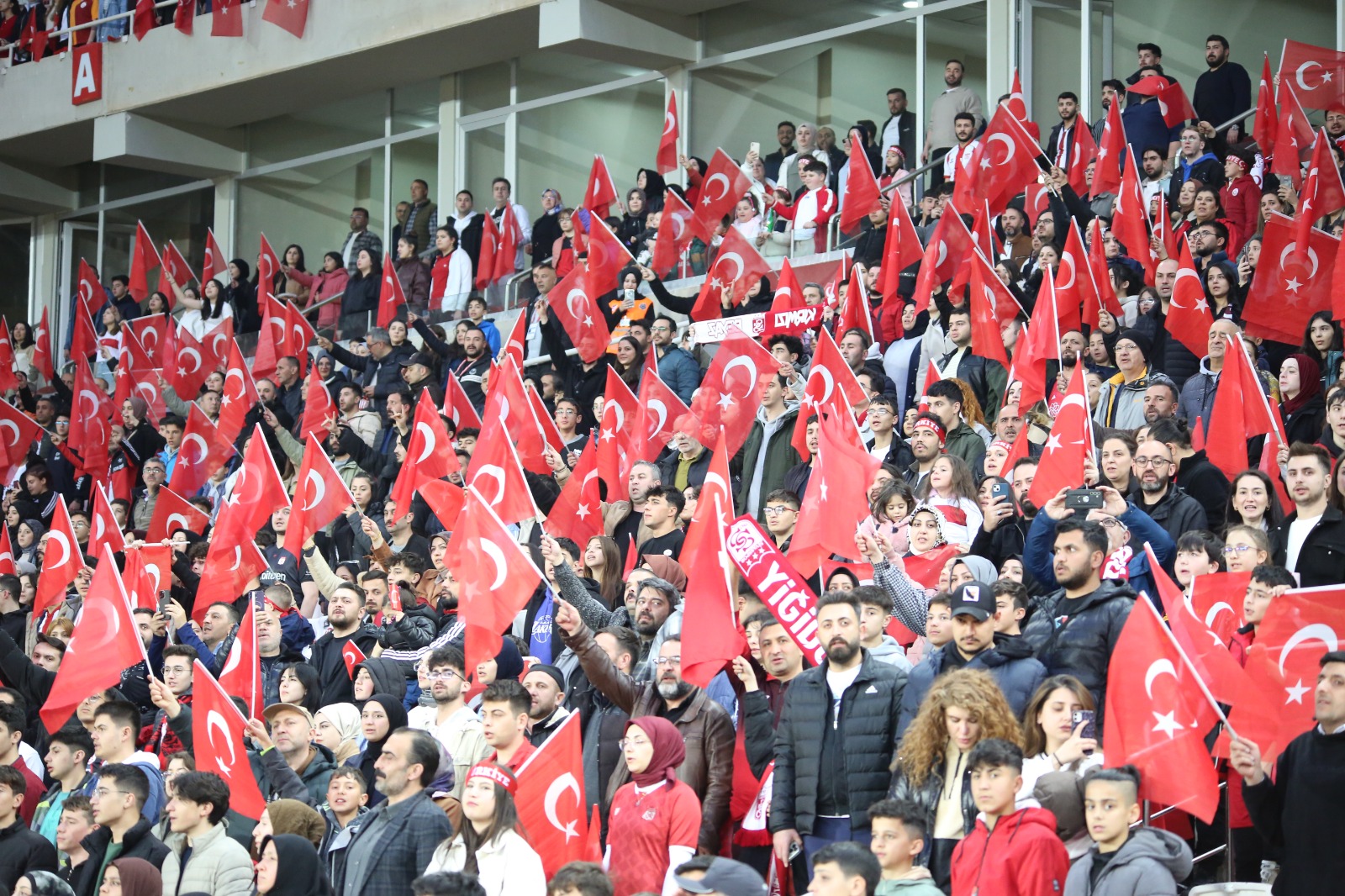 Sivaslılardan Milli Takıma Tam Destek!