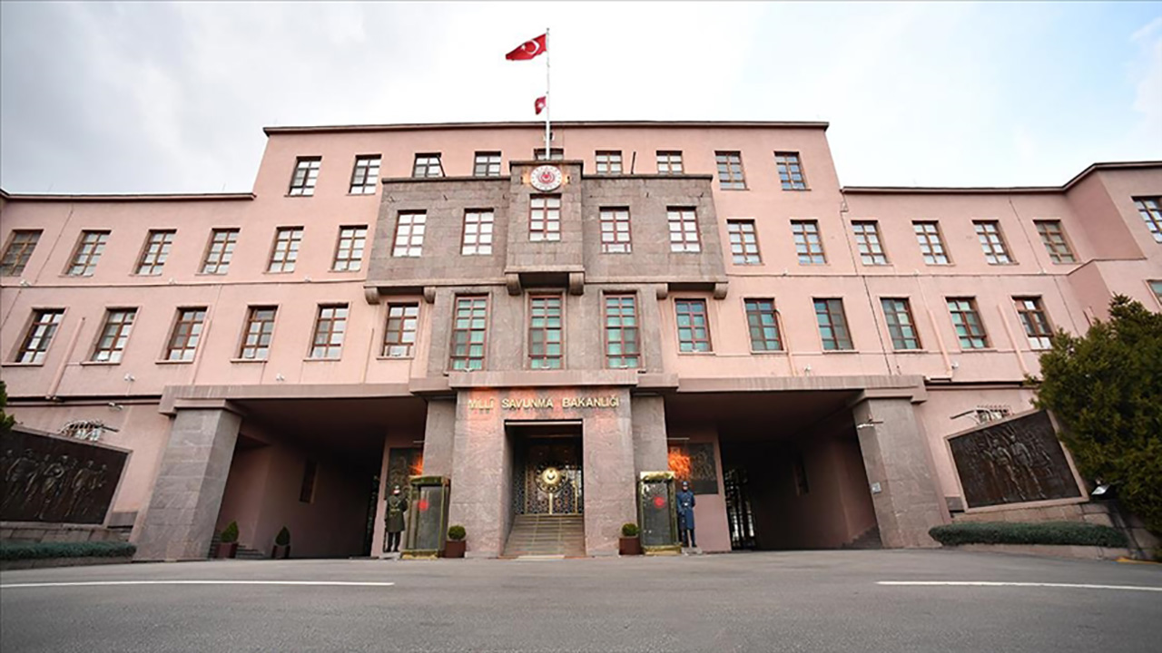 İsrail Yayılmacı Tavrından Vazgeçmeli