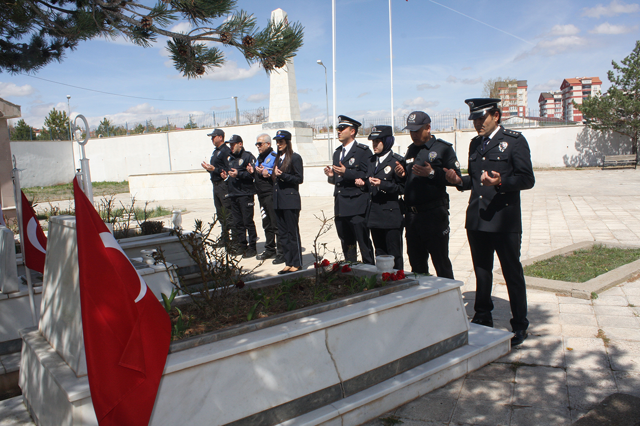 Şarkışla Kaymakamı Öztürk: Fedakar polislerimize minnettarız