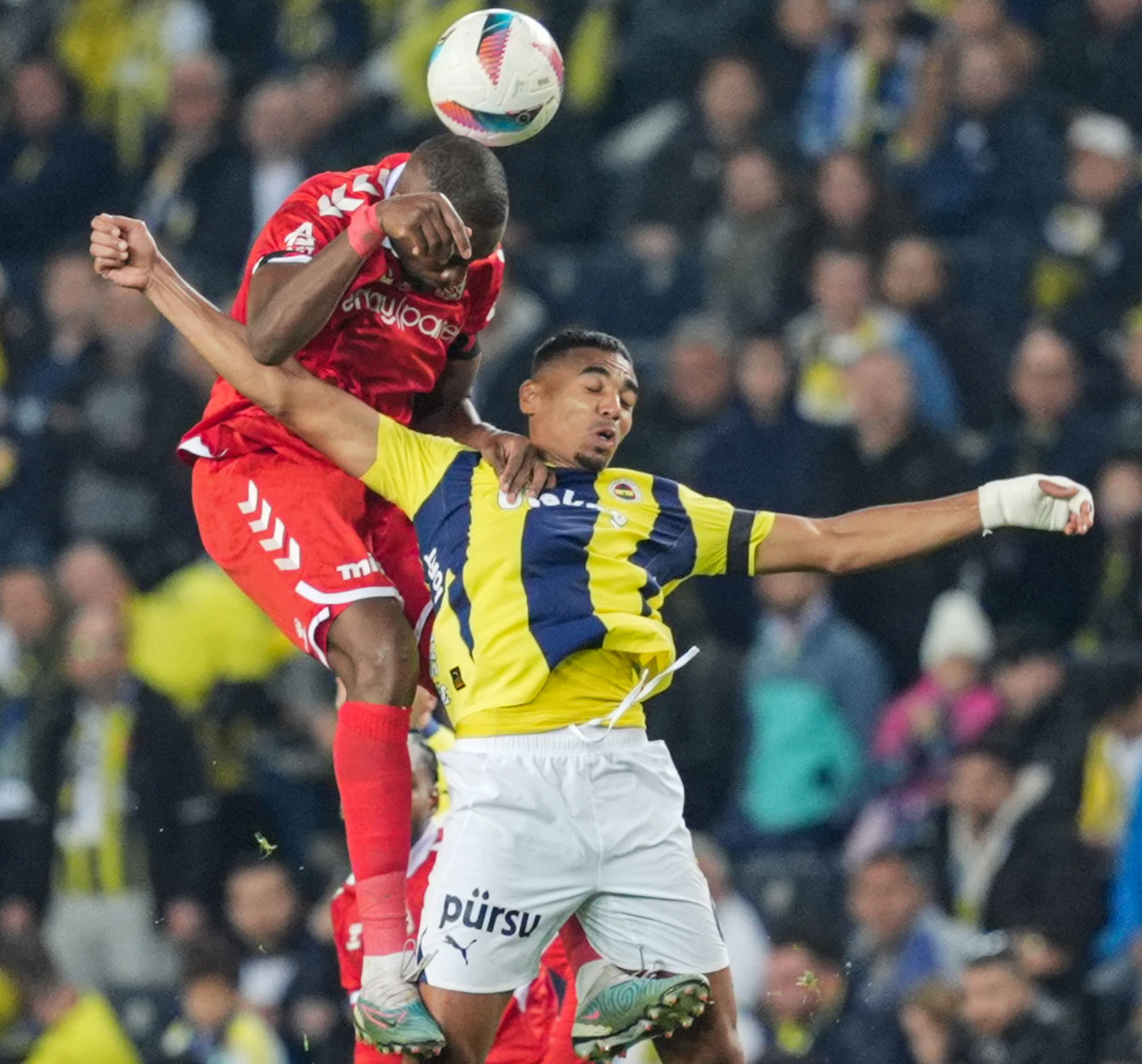 Sivasspor - Fenerbahçe maçlarında 128 gol atıldı