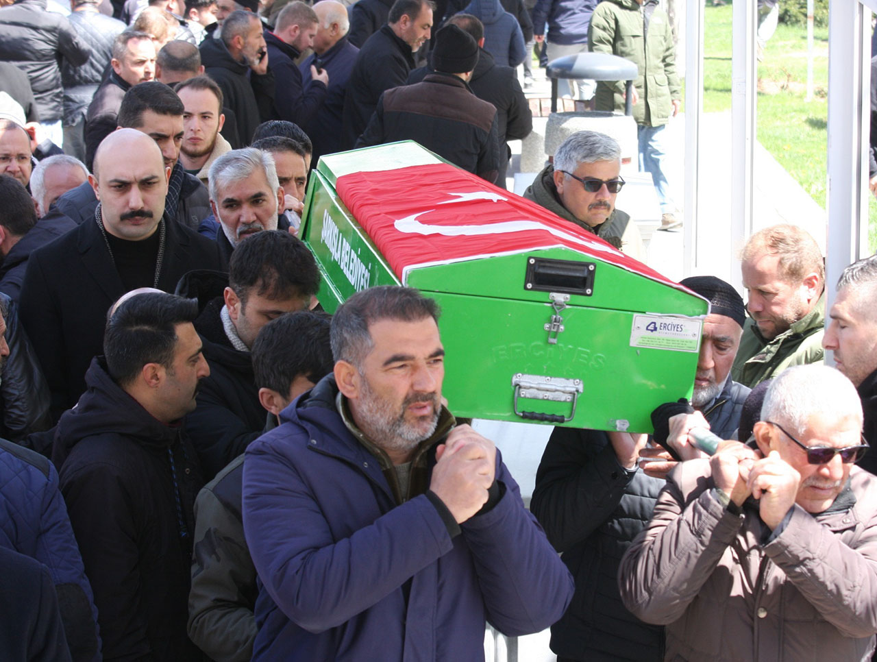 Sivas'ta hayatını kaybeden okul müdürü  son yolcuğuna uğurlandı