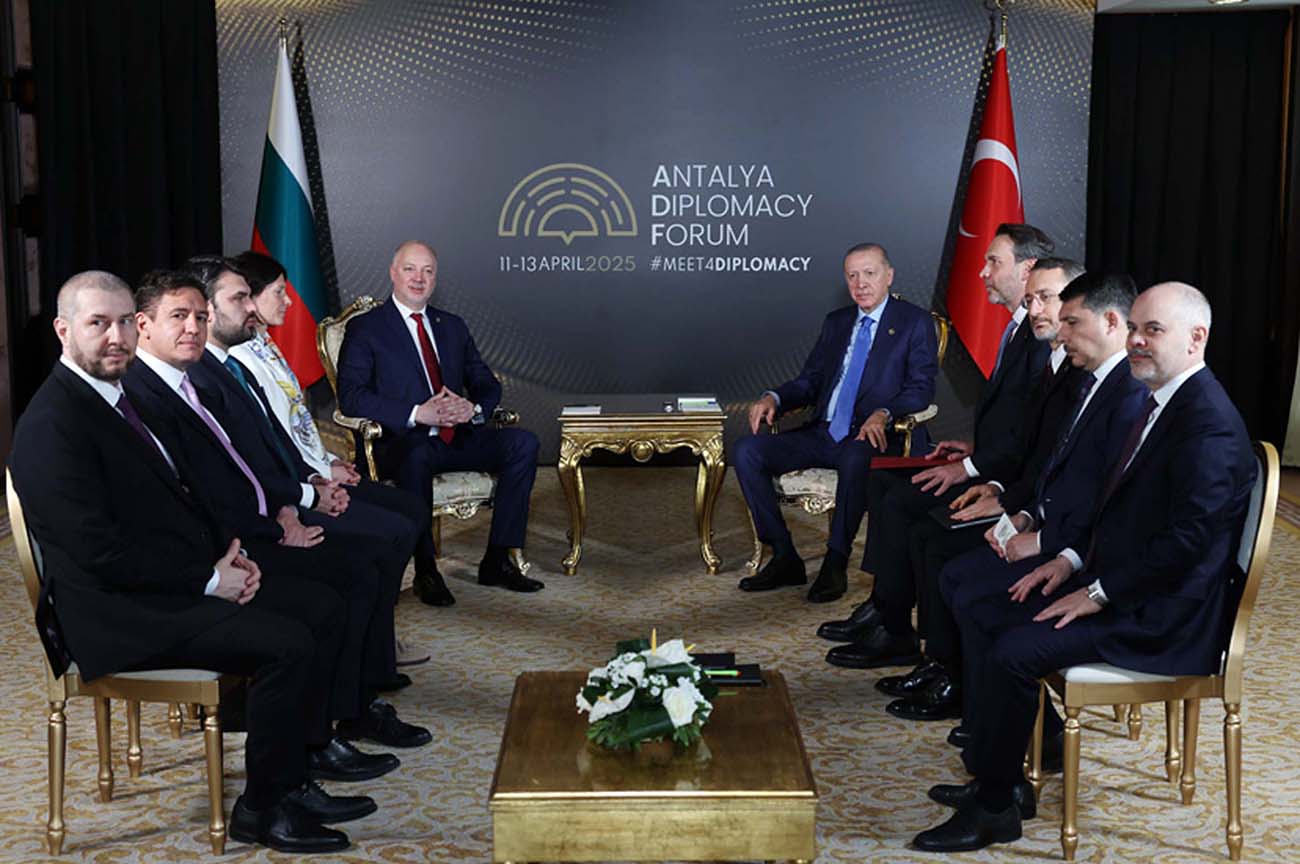 Cumhurbaşkanı Erdoğan'dan ADF'de diplomasi trafiği