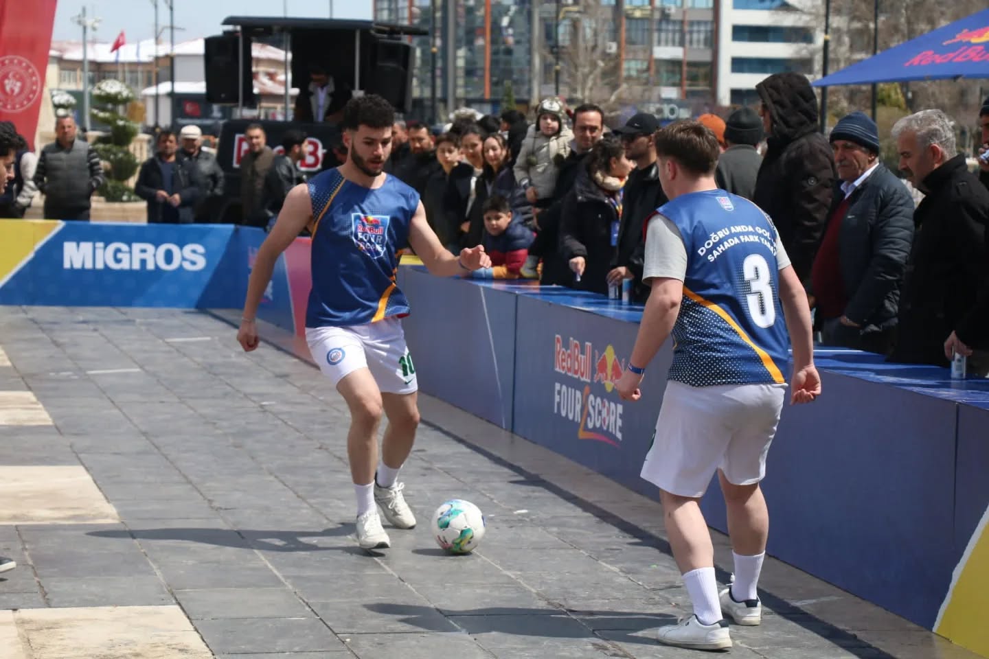 Red Bull Futbol Turnuvası Sivas’ta nefes kesti