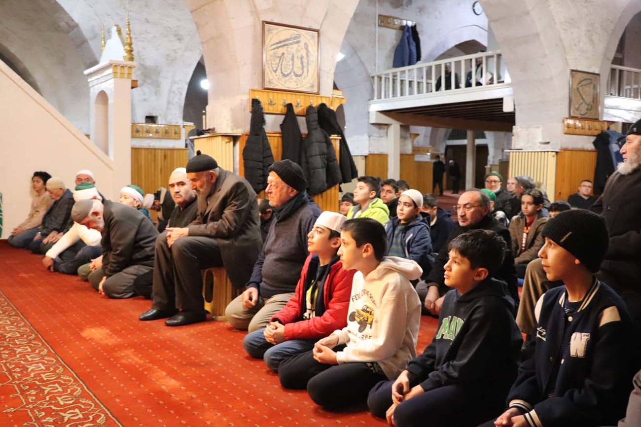“40 Günlük Namaz” etkinliğinde buluştular!