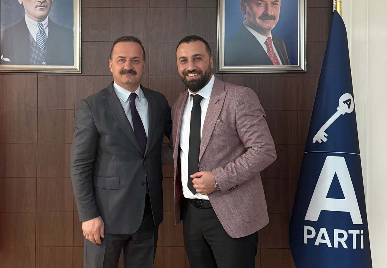 Sivas’ta Anahtar Parti’de istifa depremi!