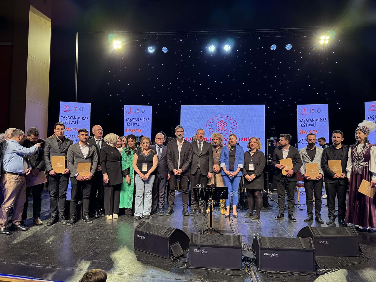 Sivaslıların büyük ilgi gösterdiği festival sona erdi