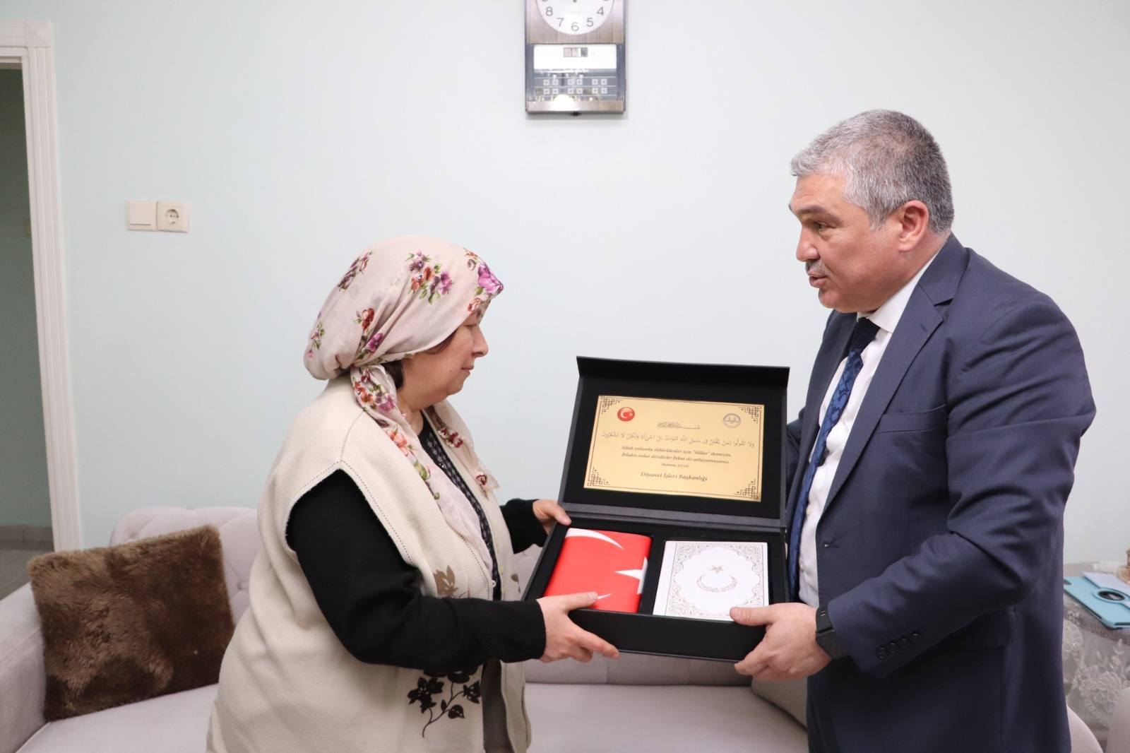 Müftü’den şehit ailesine ziyaret