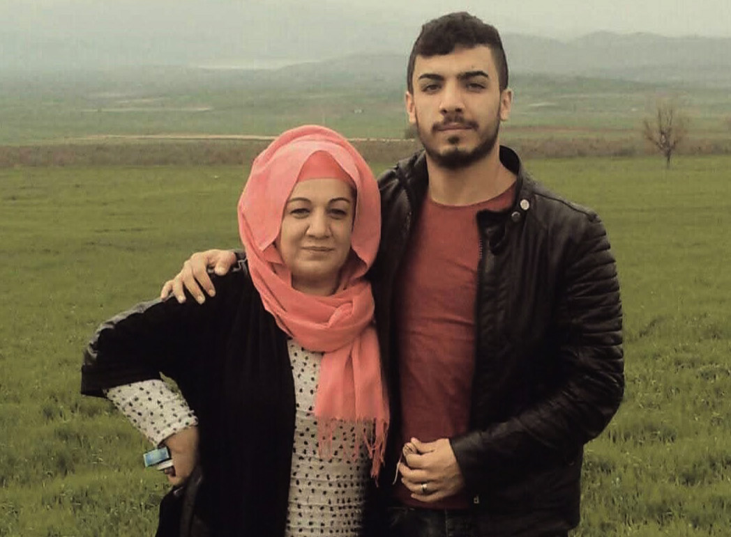 Kazada ölen anne ile oğlu yan yana toprağa verildi