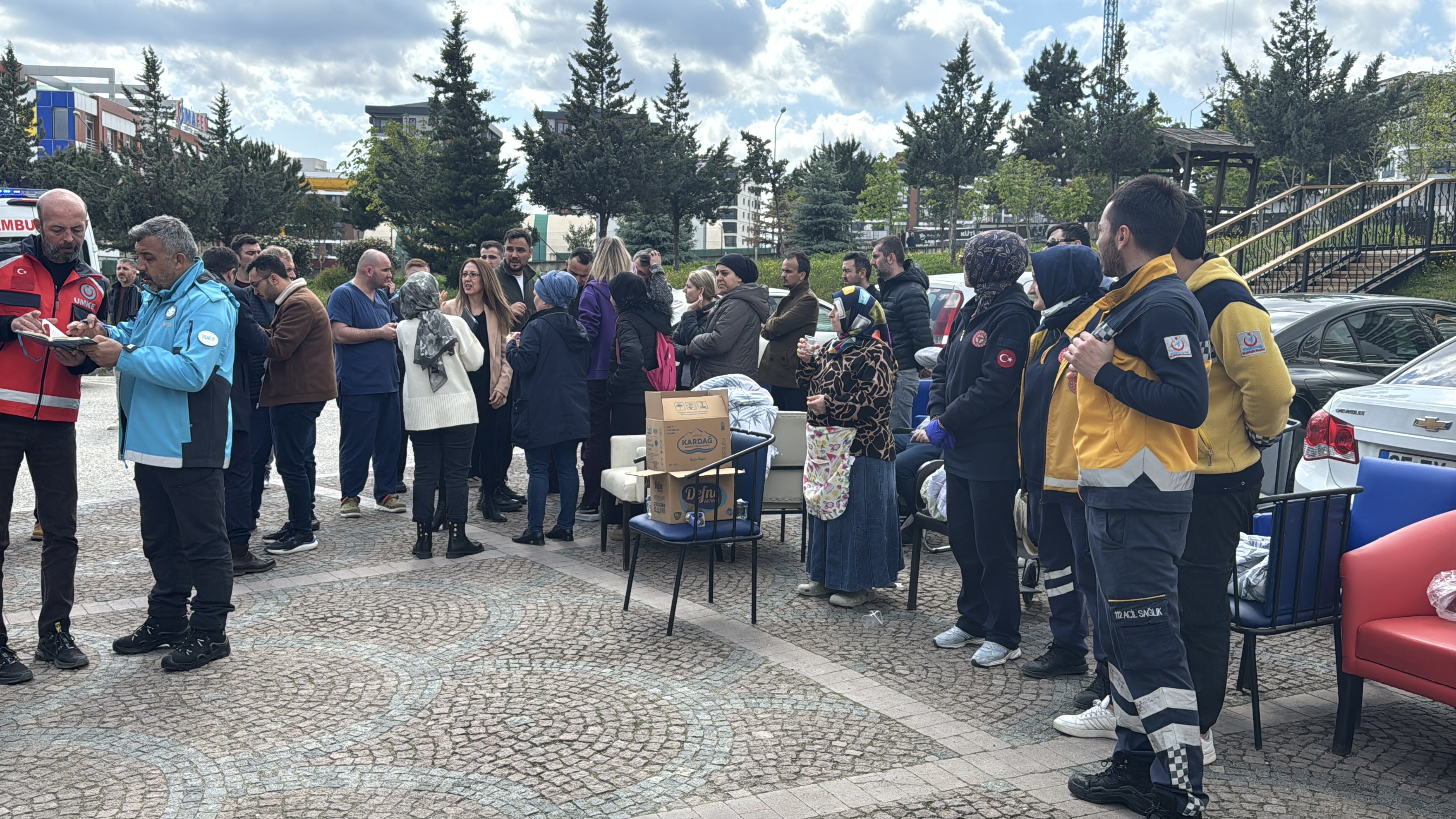 Huzurevinde yangın; 85 kişi tahliye edildi