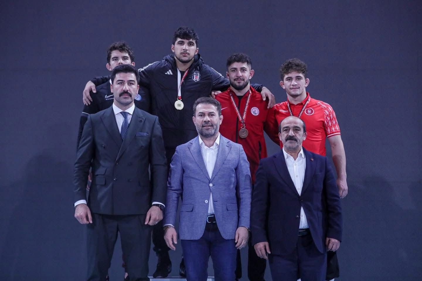 Sivaslı sporcudan Türkiye üçüncülüğü
