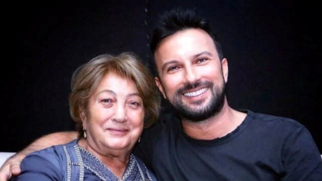 Megastar Tarkan acı haberle sarsıldı!