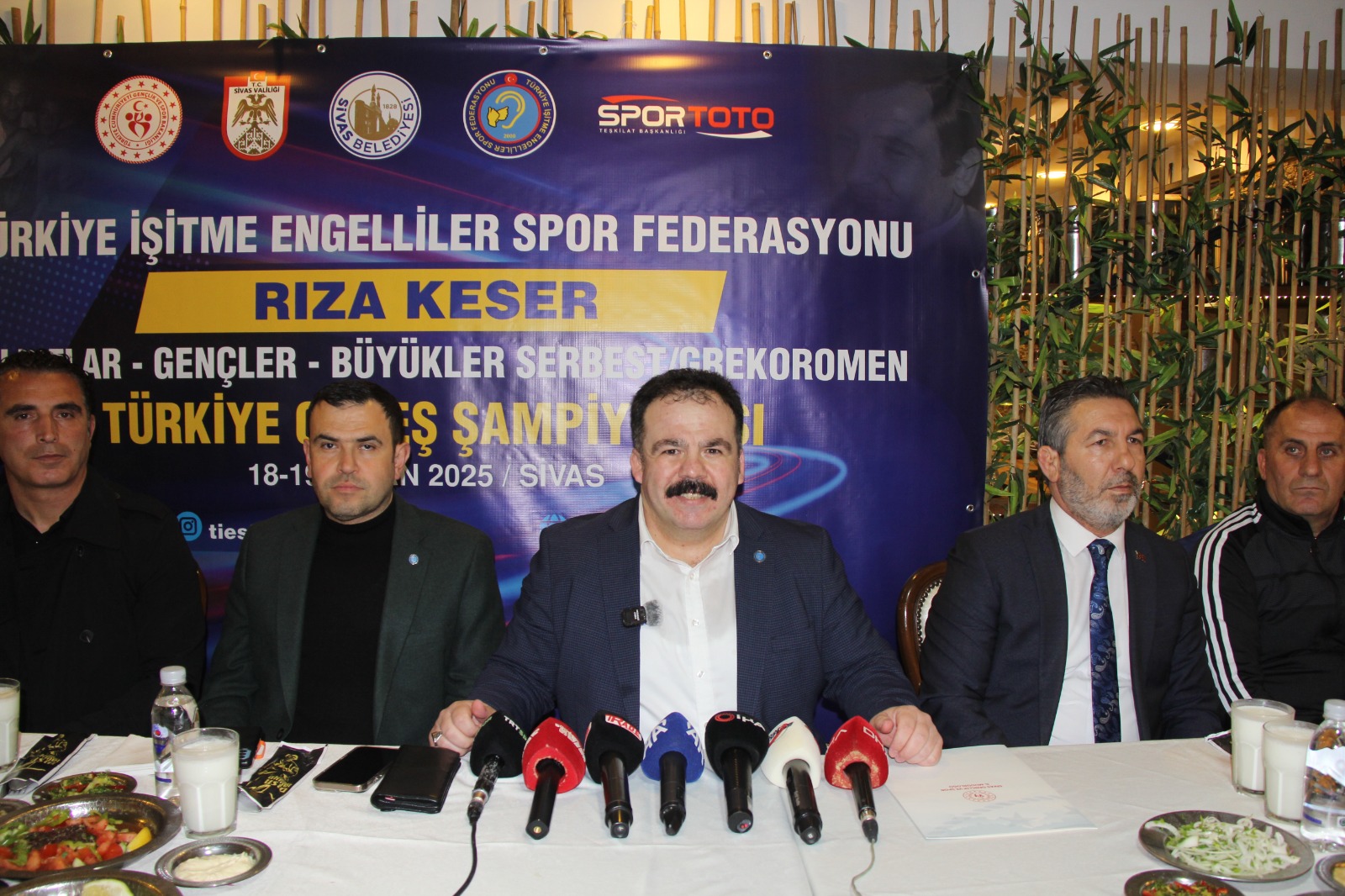 Sivaslı Federasyon Başkanı Gözel: “Sivas’ın Bizdeki Yeri Ayrı”
