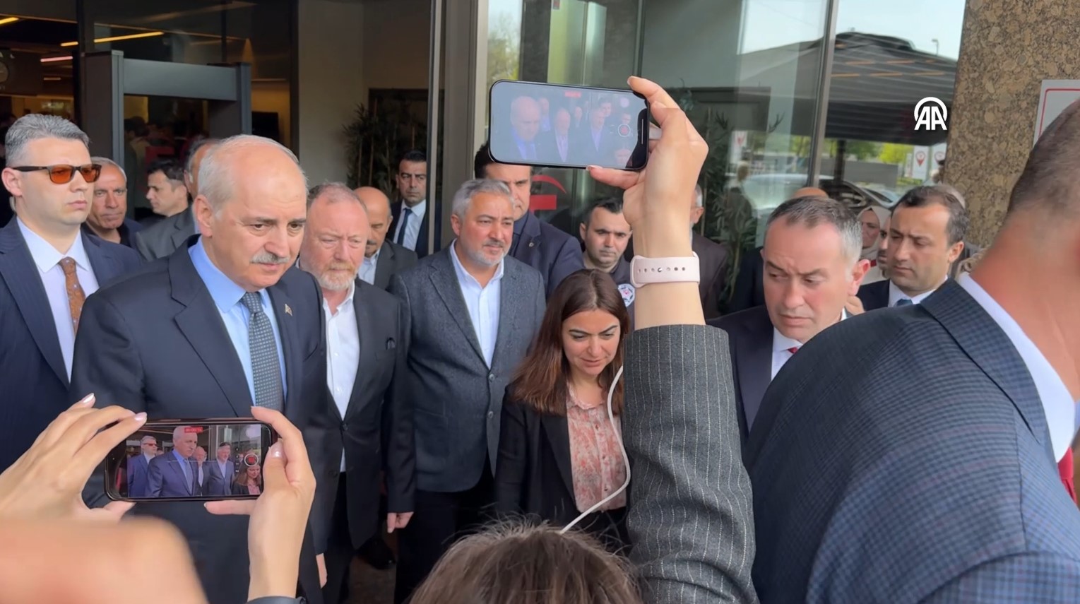 TBMM Başkanı Kurtulmuş'tan Sırrı Süreyya Önder'e ziyaret