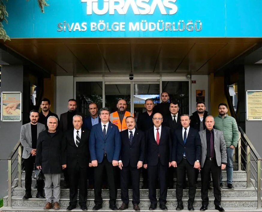 Albayrak’tan Sivas çıkarması... Ulaşım çalışanlarından destek istedi!