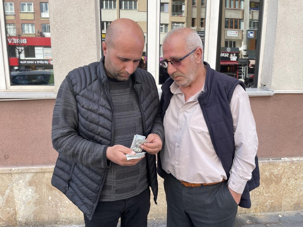 Belki Bir Hastanın Parasıydı! Sivas'tan dünyaya örnek olacak olay!