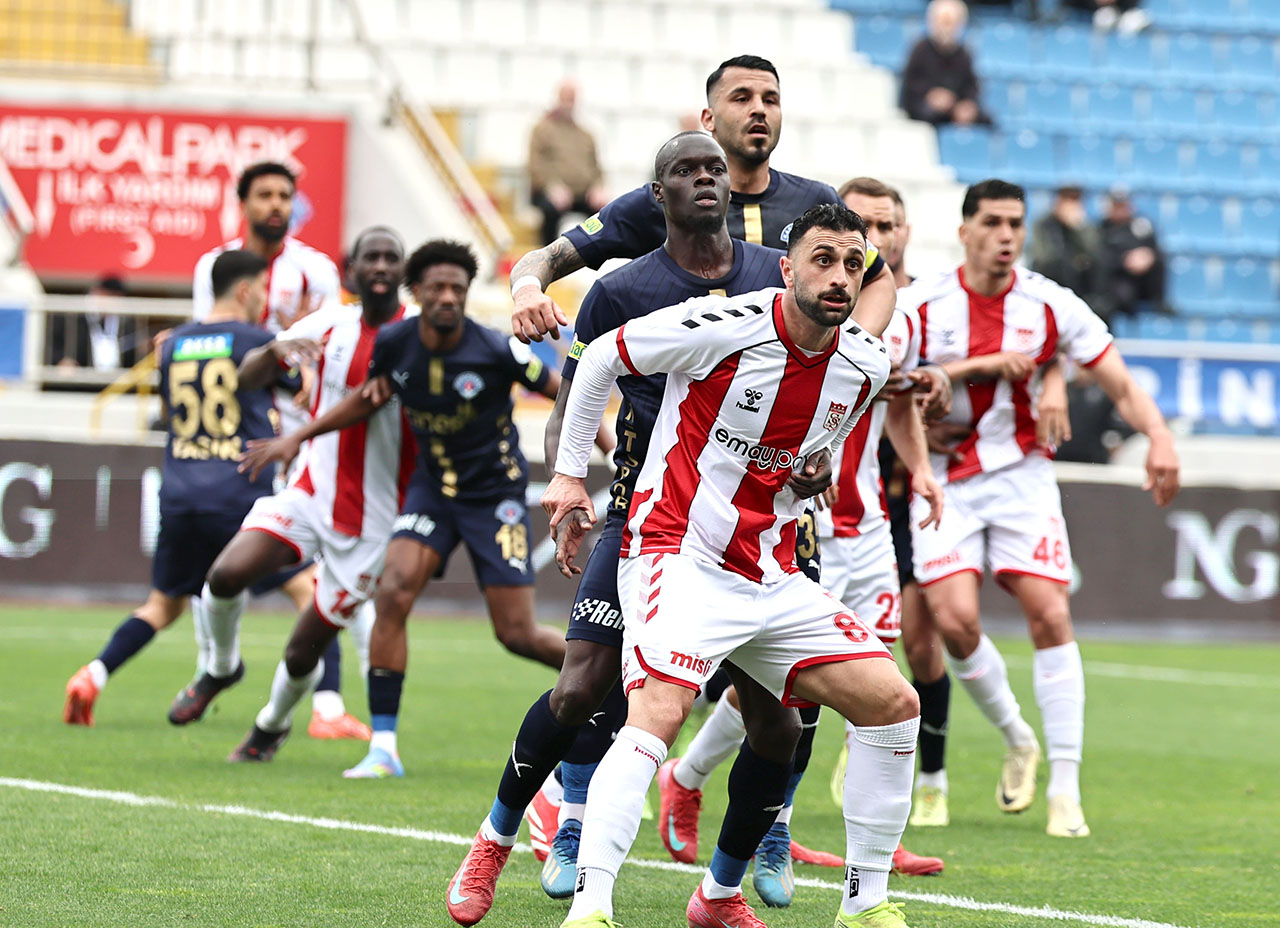 Sivasspor için umutlar tükeniyor! Taraftar tepkili!
