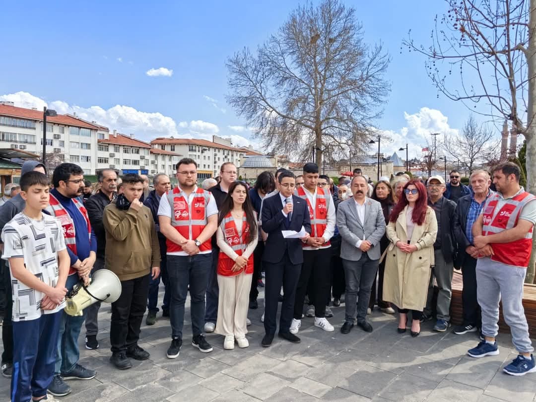 Proje okul atamalarına bir tepki de Halkçı Liseliler'den