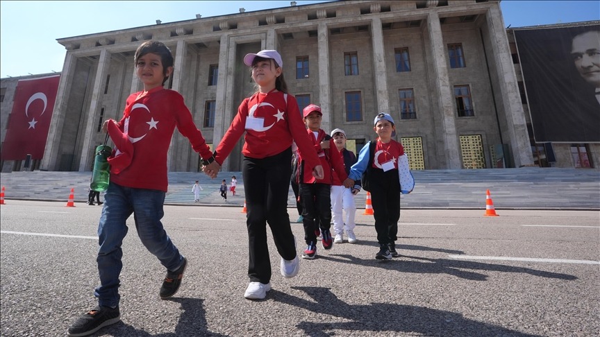 TBMM'de Çocuk Sesleri Yükseliyor
