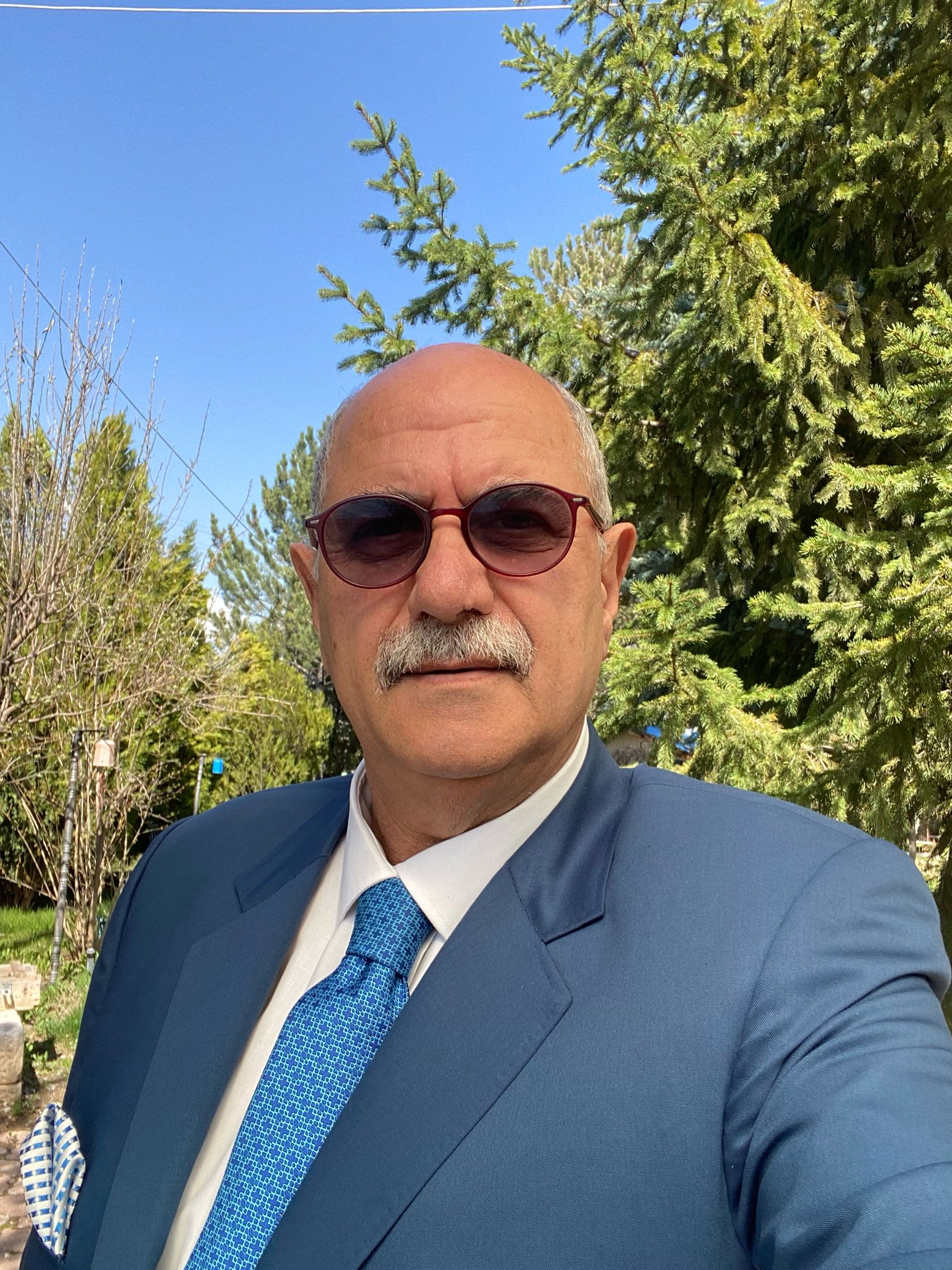 Ahat Türkmenoğlu'ndan 23 Nisan mesajı