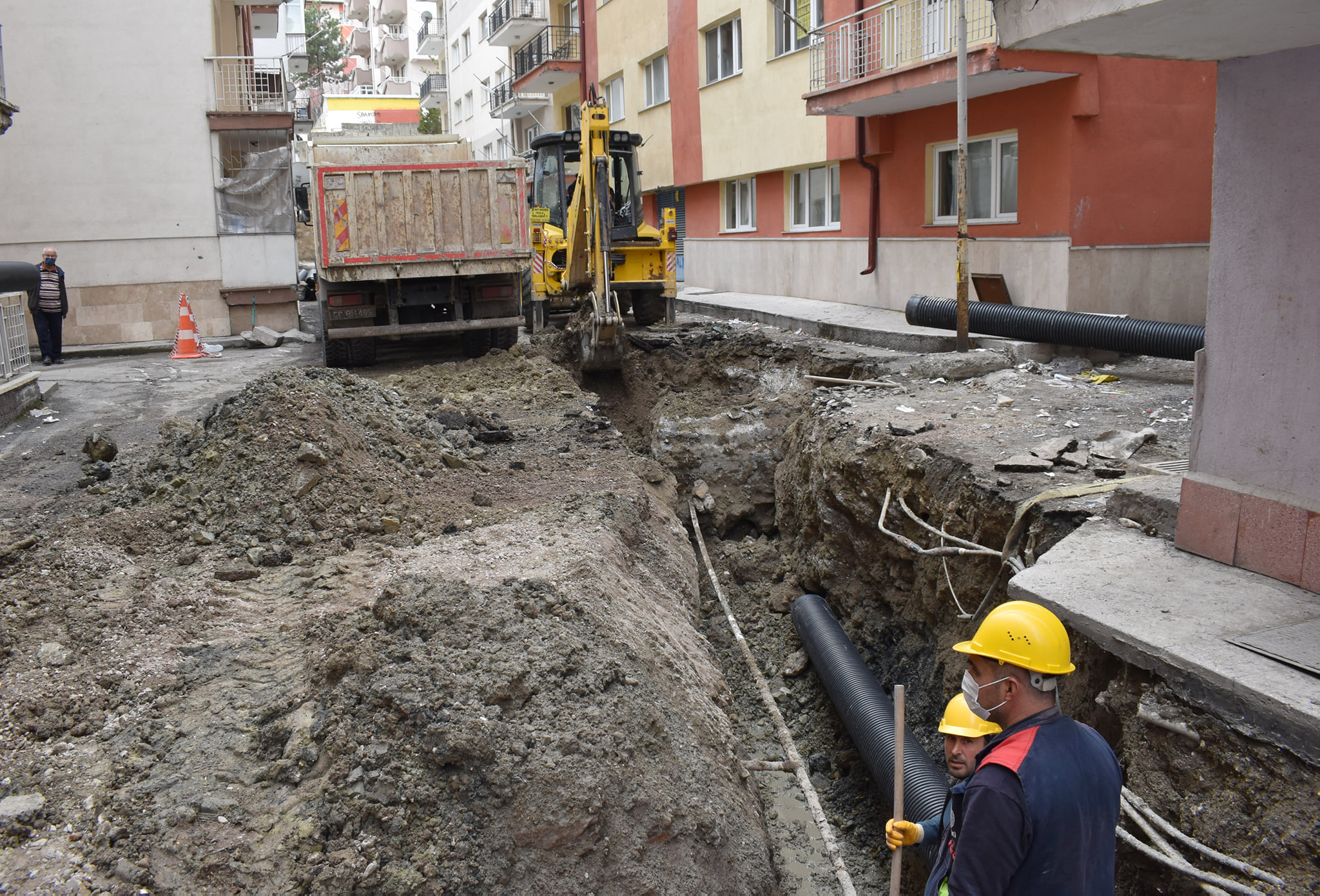 Sivaslılar saatlerce trafik beklemek istemiyorsanız o yola dikkat!