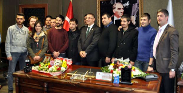 Sivas´a ve Sivaslı´ya Hizmet Edeceğim