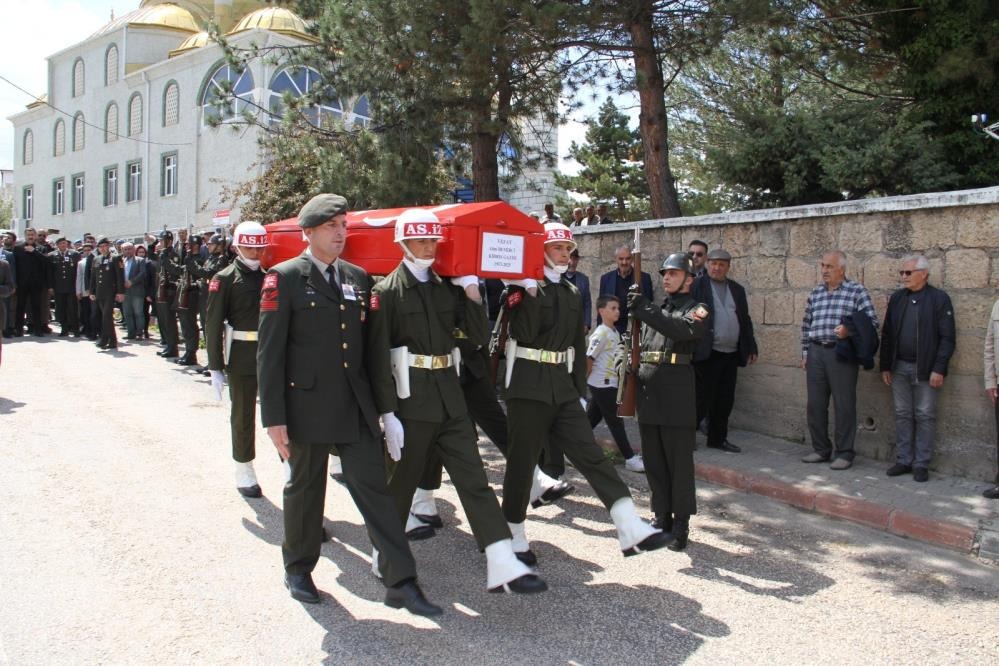 Kıbrıs Gazisi Sivas'ta son yolculuğuna uğurlandı