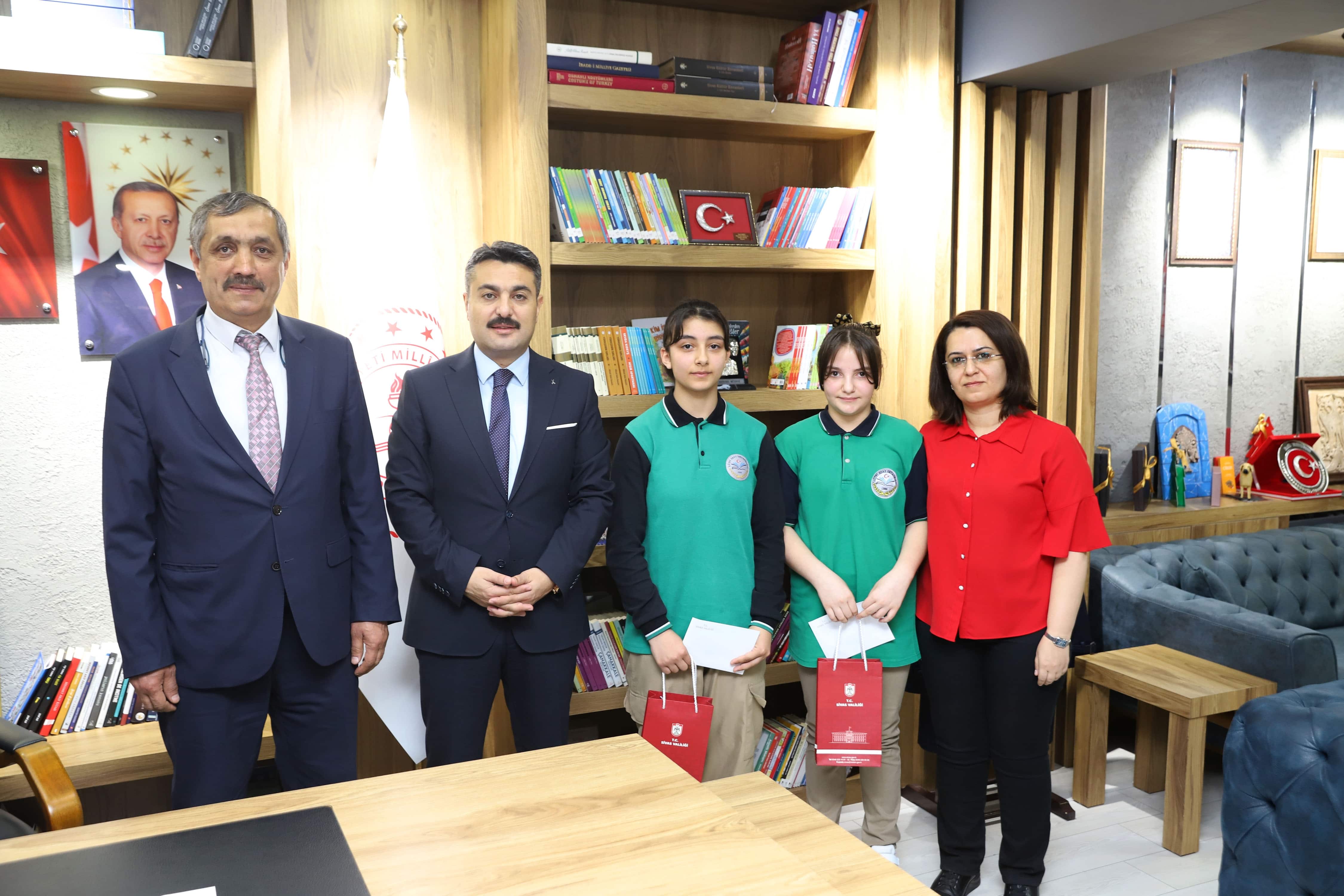 Kompozisyon yarışmasında birinci oldular!