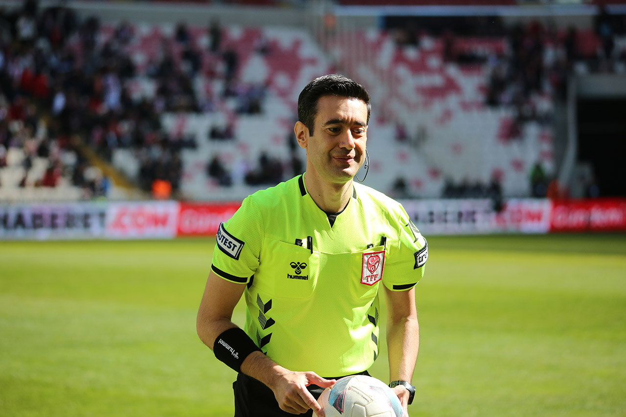 9. kez Sivas maçını yönetecek! İşte Pakkan’ın Sivasspor karnesi